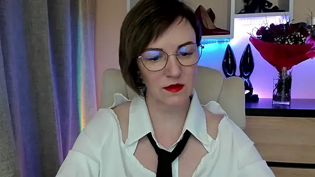 Snapshot of feliziaDesire chatting on 02.16.26 feliziaDesire online show from 02.16.26