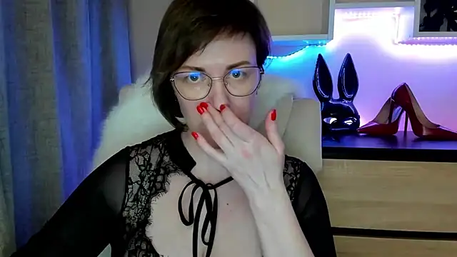 Snapshot of feliziaDesire chatting on 02.23.26 feliziaDesire online show from 02.23.26