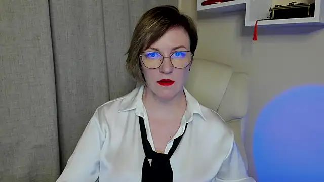 Snapshot of feliziaDesire chatting on 05.07.26 feliziaDesire online show from 05.07.26