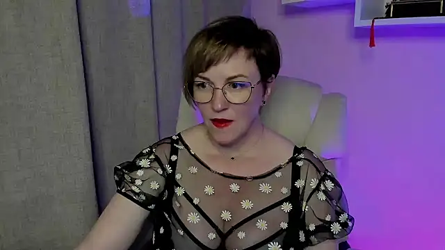 Snapshot of feliziaDesire chatting on 06.03.26 feliziaDesire online show from 06.03.26