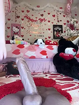 Snapshot of Valentines_Day chatting on 06.13.26 Valentines Day online show from 06.13.26