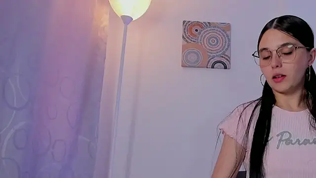 Snapshot of ice_grace chatting on 03.18.25 ice grace online show from 03.18.25