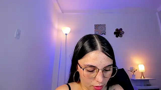 Snapshot of ice_grace chatting on 09.18.25 ice grace online show from 09.18.25