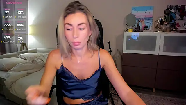 Snapshot of DannaEvan chatting on 11.23.25 DannaEvan online show from 11.23.25