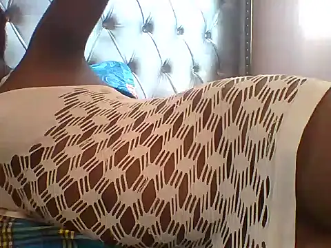 Sexy Chocolate Babe online show from 02.17.25