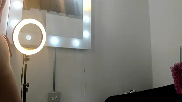 SEXXYLATINCOUPLE1 online show from 10.16.25