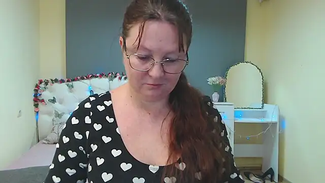 Snapshot of VanessaHotts chatting on 02.28.26 VanessaHotts online show from 02.28.26