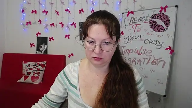 VanessaHotts online show from 03.25.26