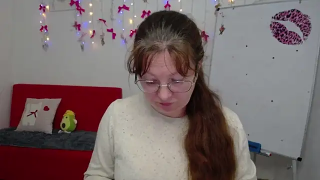 Snapshot of VanessaHotts chatting on 04.24.26 VanessaHotts online show from 04.24.26
