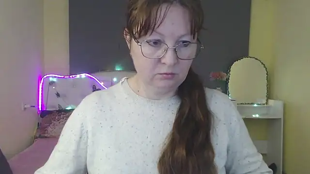 Snapshot of VanessaHotts chatting on 04.25.26 VanessaHotts online show from 04.25.26