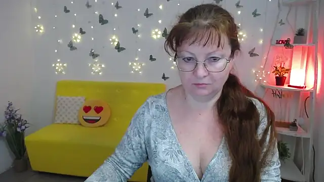 Snapshot of VanessaHotts chatting on 05.11.26 VanessaHotts online show from 05.11.26