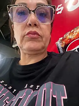 lonely shewolf online show from 02.17.26