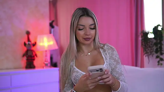 ArtTeasee online show from 12.15.25