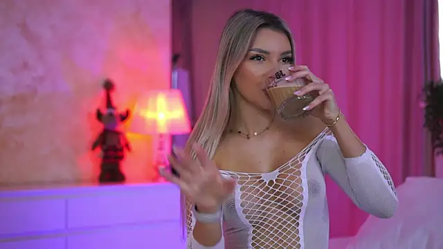 ArtTeasee online show from 12.23.25