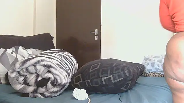 AddictiveAssCurves online show from 07.05.26