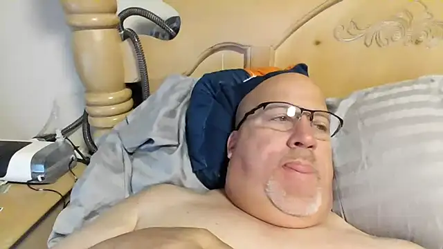 Bigbear0563 online show from 04.16.26