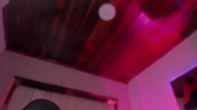 Emmily Savage online show from 11.22.25