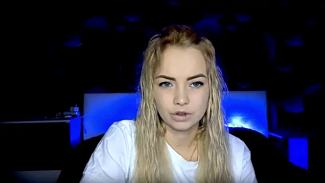 Snapshot of StephanieSweety chatting on 11.05.25 StephanieSweety online show from 11.05.25