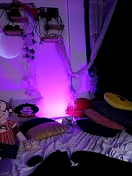 Piafisher1 online show from 02.18.25