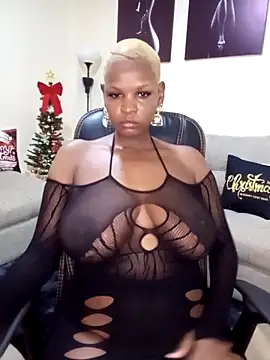 Snapshot of Sexy_panda69 chatting on 12.10.24 Sexy panda69 online show from 12.10.24