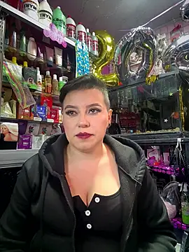 Snapshot of TamySweetness chatting on 01.15.26 TamySweetness online show from 01.15.26