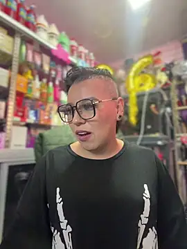 Snapshot of TamySweetness chatting on 02.21.26 TamySweetness online show from 02.21.26