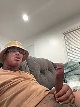 Snapshot of cumwithus1903 chatting on 02.14.25 cumwithus1903 online show from 02.14.25