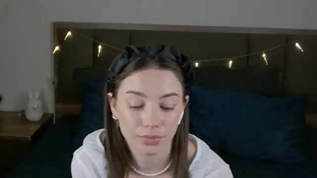 sinthiaroze online show from 03.21.25