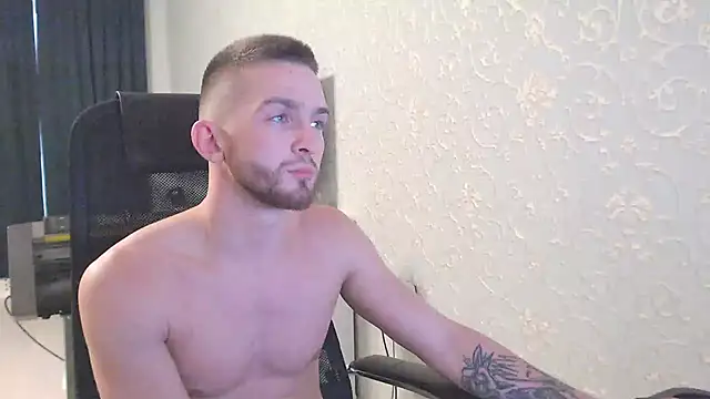 Marselle Laker online show from 01.12.25