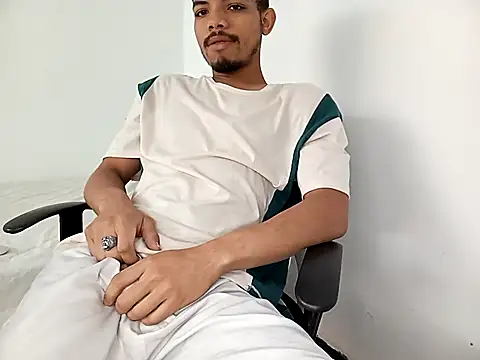 Snapshot of danidiazto2023 chatting on 03.02.25 danidiazto2023 online show from 03.02.25