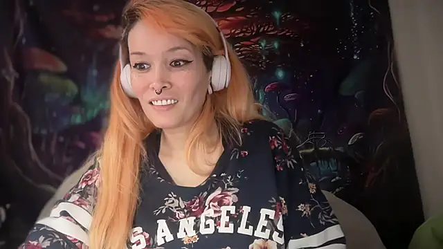 Snapshot of FRRANNKIE chatting on 02.15.26 FRRANNKIE online show from 02.15.26