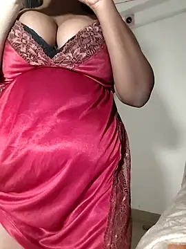 Snapshot of Hurrem_02 chatting on 11.08.25 Hurrem 02 online show from 11.08.25