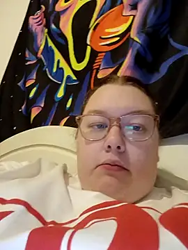 Snapshot of Sexycurvyemilyy chatting on 11.21.25 Sexycurvyemilyy online show from 11.21.25