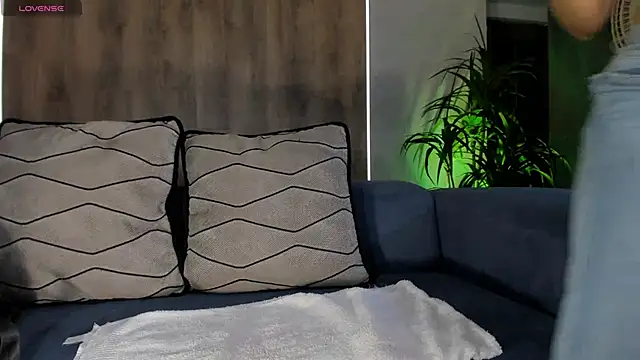 SophiePalmer online show from 01.30.25