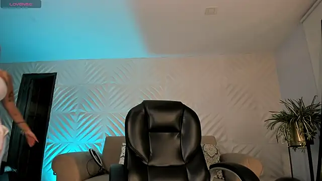 SophiePalmer online show from 02.11.26