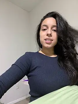 Snapshot of Natur4lBeautyb33 chatting on 12.08.24 Natur4lBeautyb33 online show from 12.08.24