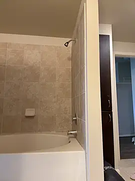 Snapshot of Natur4lBeautyb33 chatting on 12.17.25 Natur4lBeautyb33 online show from 12.17.25