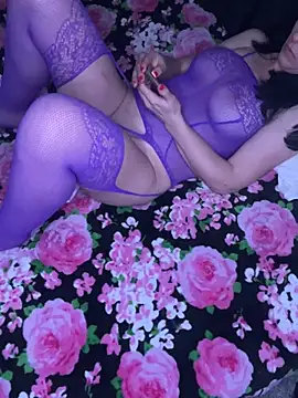 Snapshot of DominiqueX0 chatting on 02.06.25 DominiqueX0 online show from 02.06.25