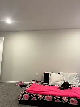 Snapshot of DominiqueX0 chatting on 02.07.25 DominiqueX0 online show from 02.07.25