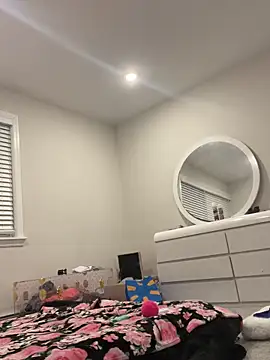 Snapshot of DominiqueX0 chatting on 02.26.25 DominiqueX0 online show from 02.26.25