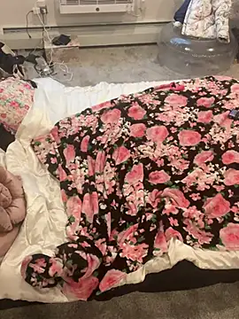 Snapshot of DominiqueX0 chatting on 03.05.25 DominiqueX0 online show from 03.05.25