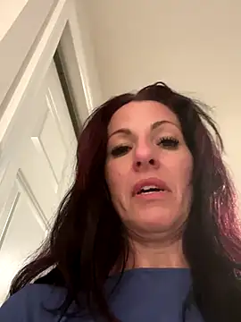 Snapshot of DominiqueX0 chatting on 09.18.25 DominiqueX0 online show from 09.18.25