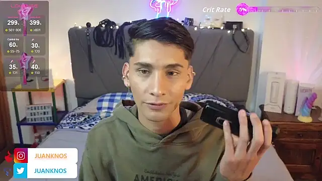 Snapshot of by_pandora chatting on 09.18.25 by pandora online show from 09.18.25