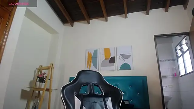 victoria  milf  online show from 01.07.25