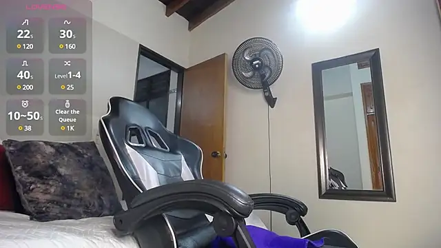 victoria  milf  online show from 03.22.25