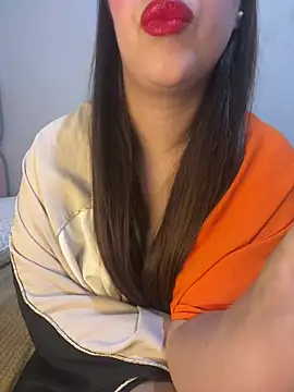 Snapshot of Mayacrayzi chatting on 02.10.25 Mayacrayzi online show from 02.10.25