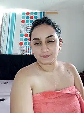 Snapshot of Angeelus2 chatting on 12.20.24 Angeelus2 online show from 12.20.24