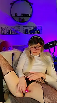 Kittychatte online show from 03.25.26