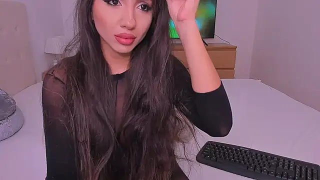 Snapshot of Your_Girl69XXX chatting on 12.05.24 Your Girl69XXX online show from 12.05.24