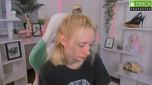 Katia Kim online show from 10.23.25